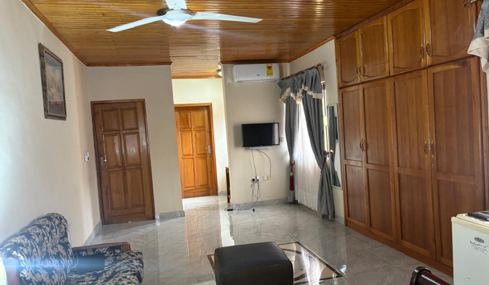 WhatsApp Image 2025-11-30 at 07.00.55